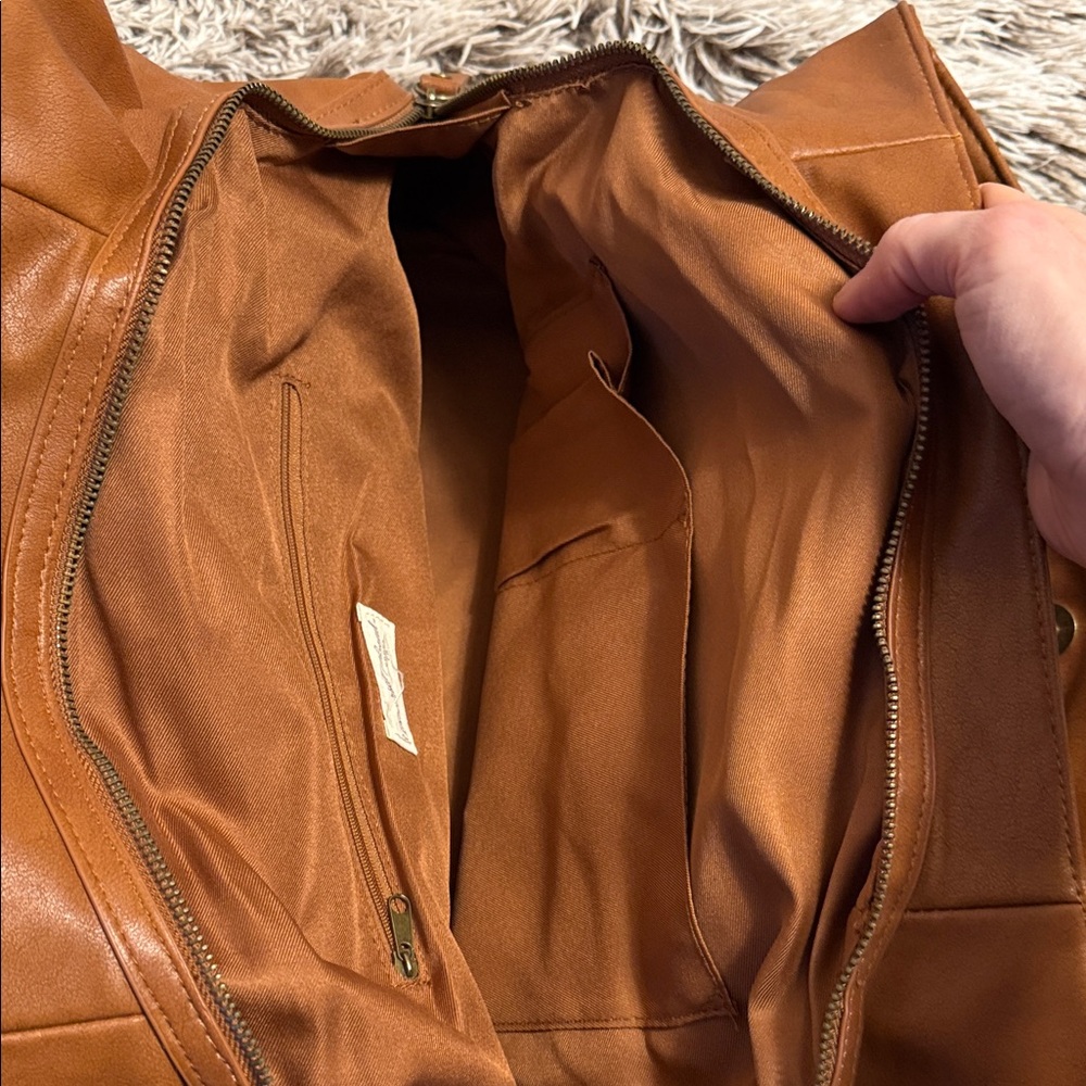 Universal Thread Tan Weekender Bag NWOT - Picture 6 of 6